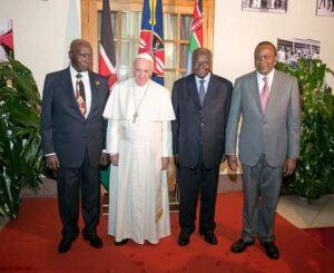 The Holy Father Pope Francis poses for a photo with,from left  Former Presidents Daniel Arabp Moi,Mwai Kibaki and His Excellency President Uhuru Kenyatta during a state reception at State House Nairobi