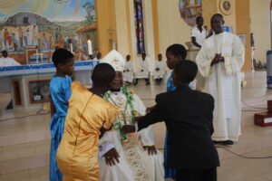 Children wishing Bishop Stima a Happy New Year